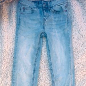 These are Skinny Jeans used 1 time comfy!